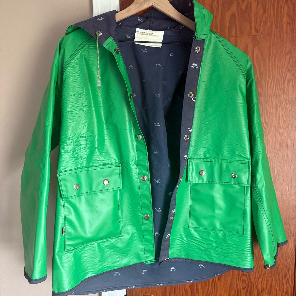 Vintage 70's WHALE print hooded raincoat. Nautical preppy Kelly green
